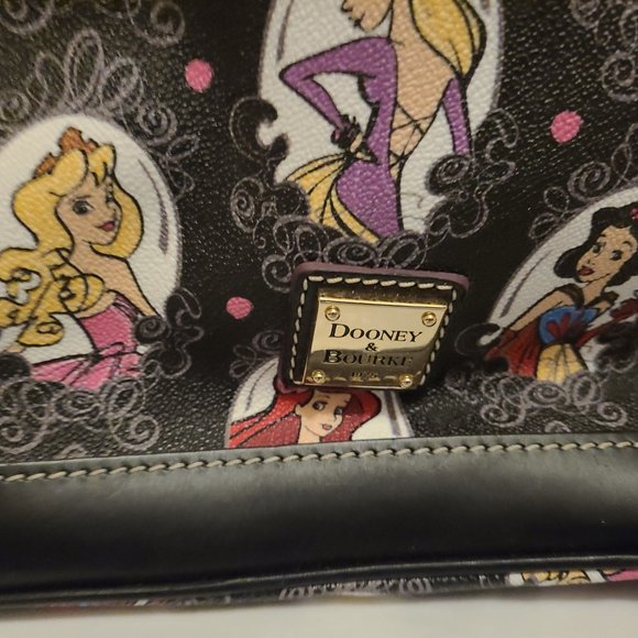 DOONEY & BOURKE  DOSNEY PRINCESS PURSE WITH MATCHING MINI WALLET - Picture 5 of 12